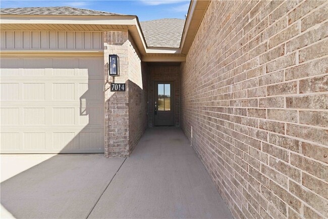Photo - 7014 SW Orange Ave