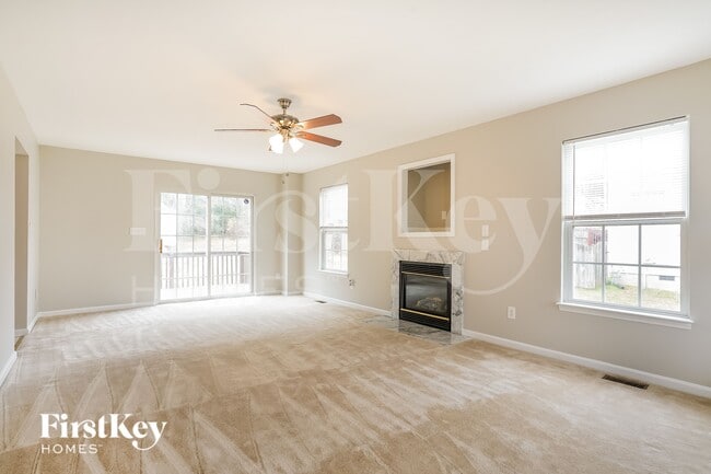 Photo - 809 Hounds Chase Dr