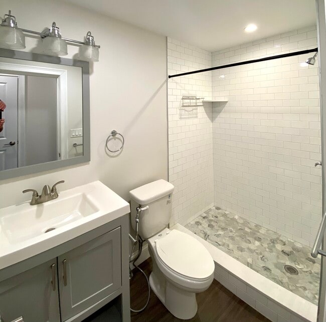 Photo - 145 Cottage St Unit 3
