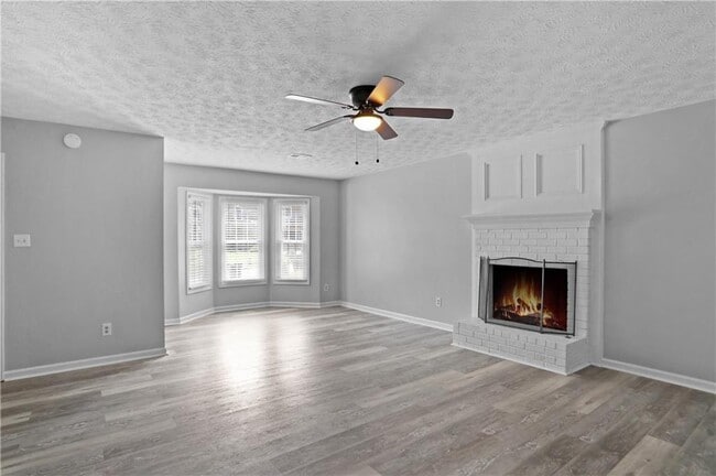 Photo - 4556 Coopers Creek Pl SE