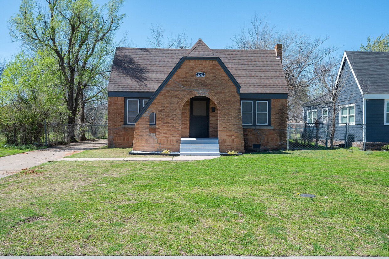 Photo - 2209 N Bath Ave (Oklahoma City, OK)