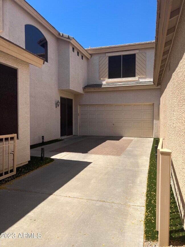 Photo - 1910 W Park Pl