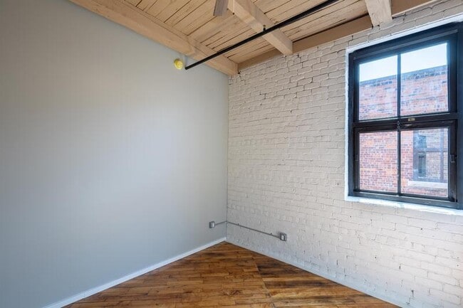 Photo - 116 N 4th St Unidad 207