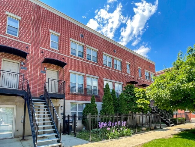 Photo - 757 W Evergreen Ave Condo Unit A