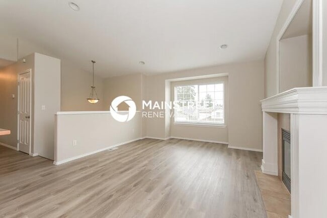 Photo - 3 Bedroom Pet-Friendly Home in SPANAWAY, W...