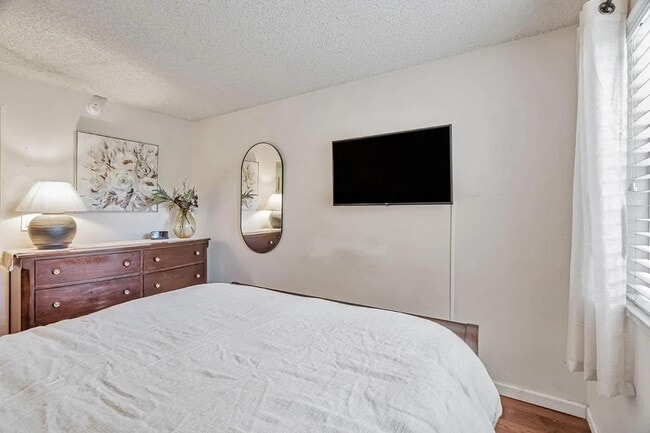 Photo - 247 N Capitol Ave