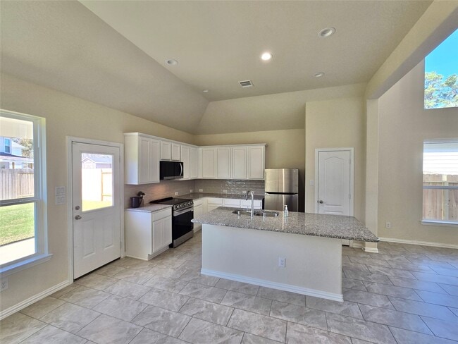 Photo - 2230 Sherwood Gln Rd