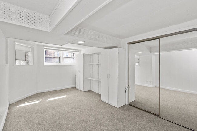 Photo - 6246 N Oakley Ave