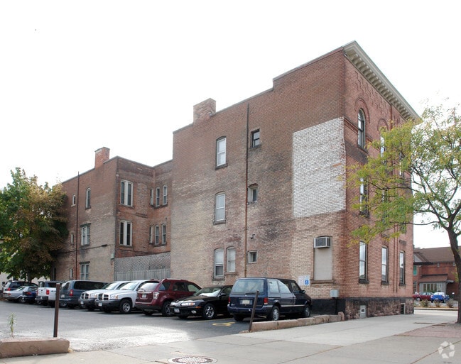 Photo - Franklin Street Apartments