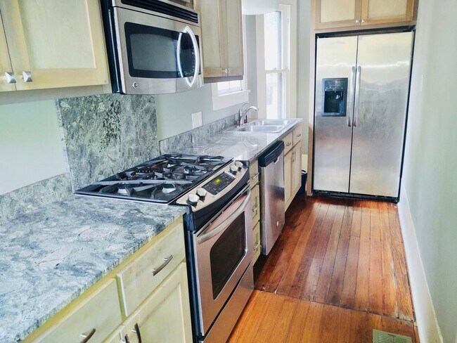 Photo - 215 Versailles Blvd Unit 2