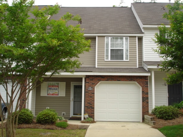 Exclusively Offered by Muse Realty, LLC - Exclusively Offered by Muse Realty, LLC House