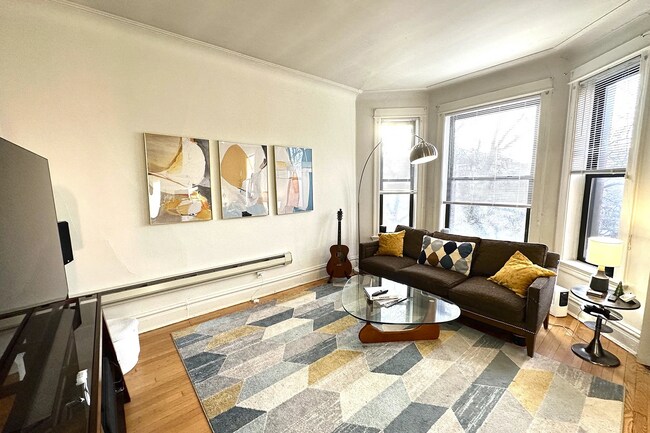 Building Photo - 2907 N Mildred Unit 3 Rental
