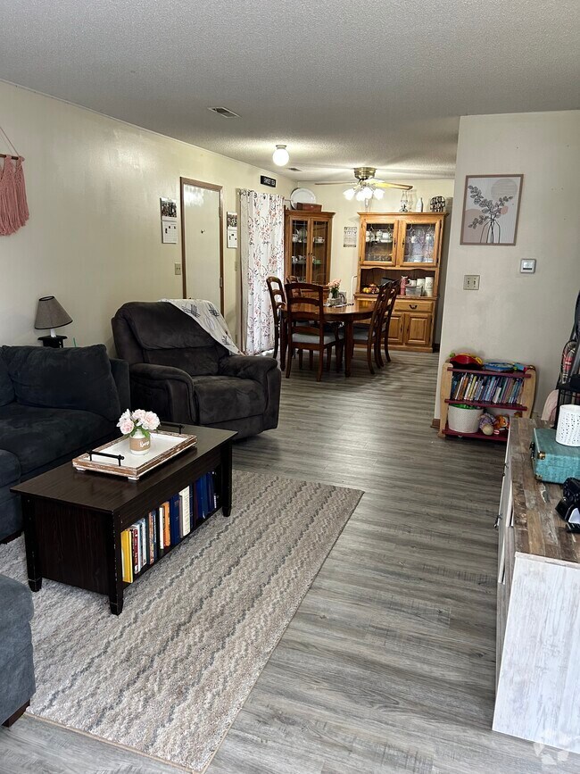 PetFriendly Condos for Rent in Amboy IL 1 Condos