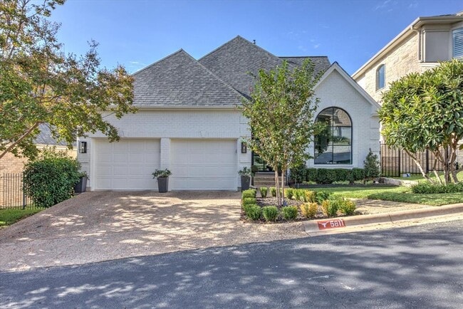 Photo - 5811 Kentucky Derby House