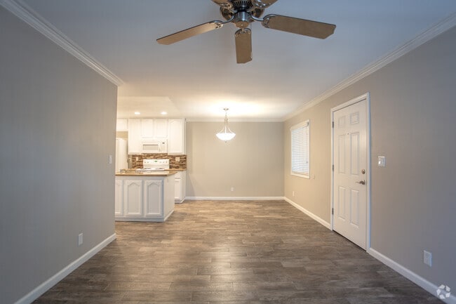 1BR, 1BA-680 SF - Americana Simi Valley