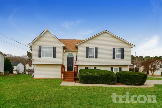 Building Photo - 404 Remington Ct