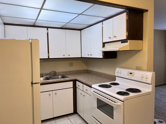 Building Photo - 616 Unit 1