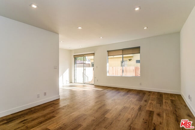 Photo - 610 Orlando Ave Unit 203