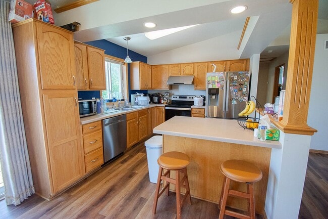 Photo - Fantastic NW Rochester home with great updates!