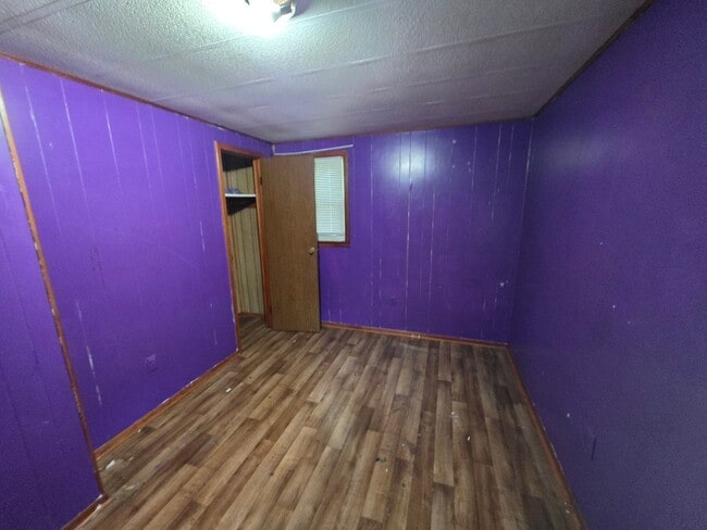 5507 Russell Ave
