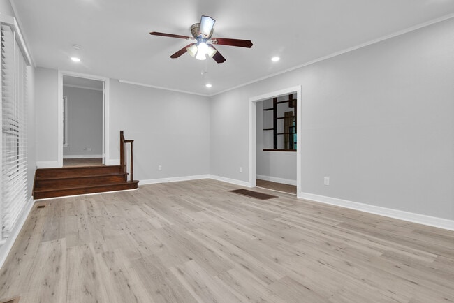 Photo - 34 W Parnell St