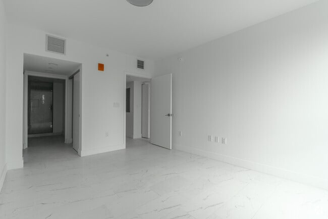 Bedroom - The Residences on Monroe