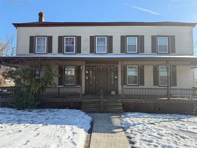 Building Photo - 6 Glenmere Ave Rental