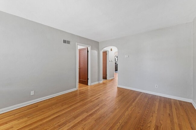 Photo - 3412 Lawn Ave