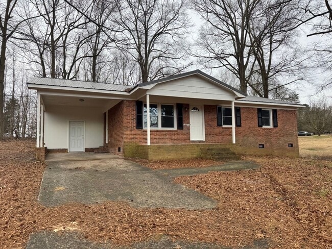 Building Photo - 3/1 in Cleveland County, NC