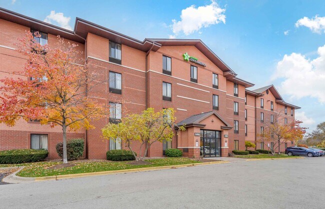 Furnished Studio-Chicago - Lombard - Yorktown Center