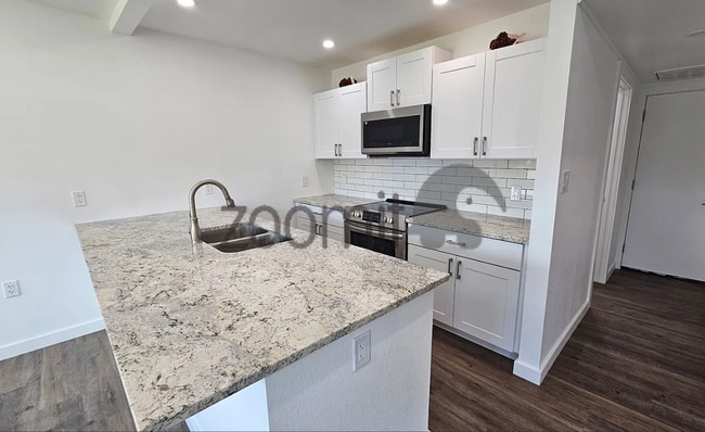 Photo - 1226 E Campbell Ave Unit 1228 E Campbell Ave