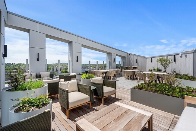 1515 Commonwealth Ave Unit 314