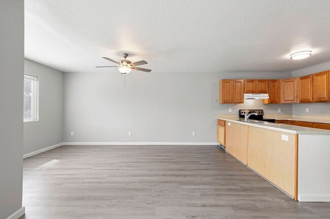 Photo - Fantastic 3-Bedroom, 1.5-Bath Duplex With ...