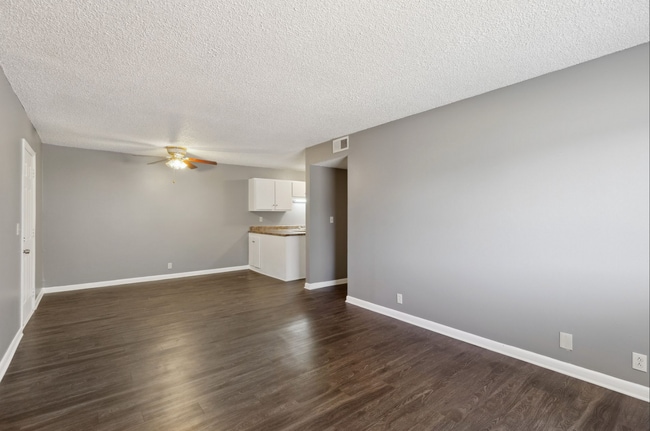 Photo - Manchester Arbors Apartments