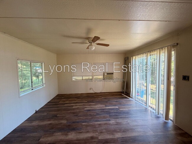 Photo - 7555 Ebson Dr