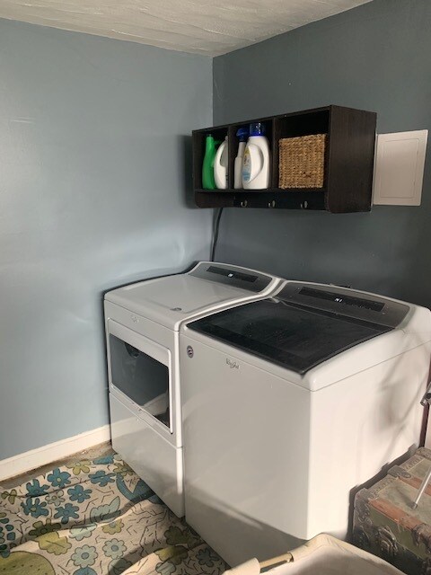 Shared free washer and dryer in basement included - 298 Albion St Unit 1