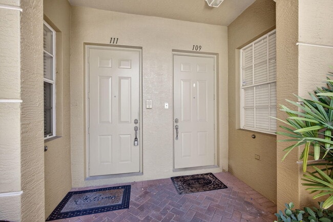 Photo - 4991 Bonsai Cir Unit 109