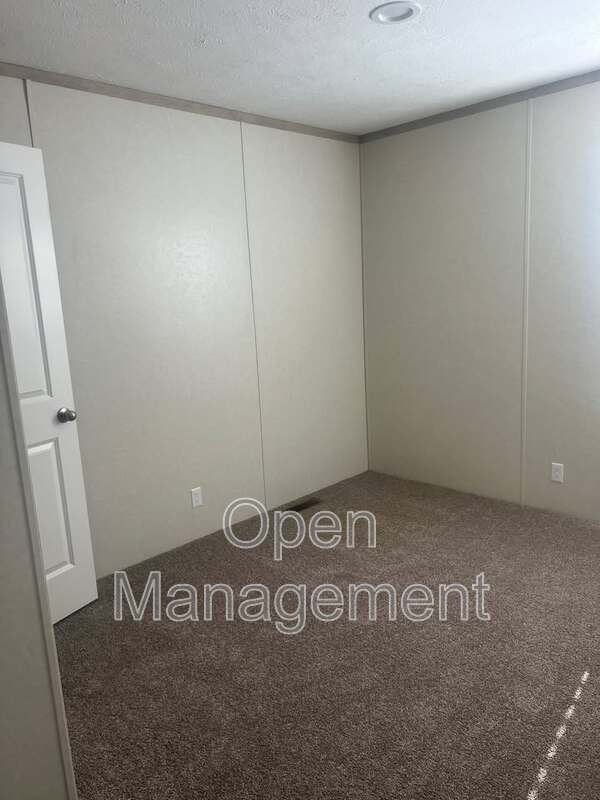 Photo - 825 1st Ave E