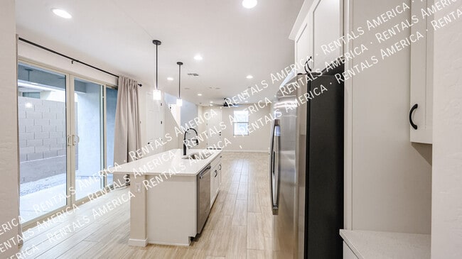 Photo - 2858 N Evergreen St