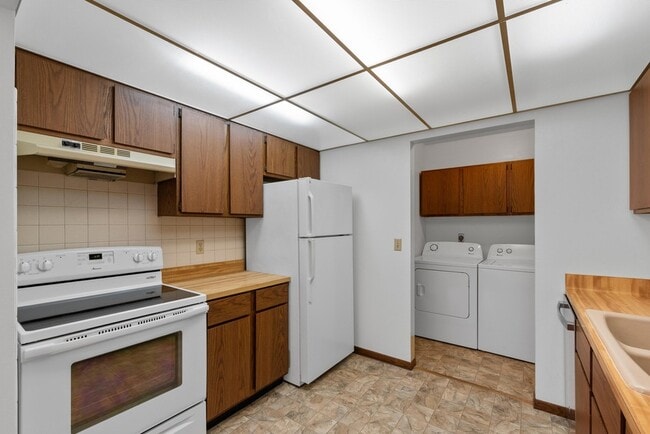 Photo - 516 Marshall Ct