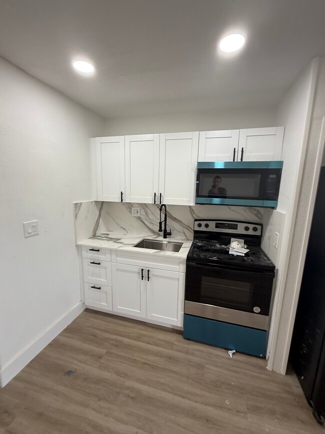 Photo - 305 SW 7th Ct Apartments Unit 2