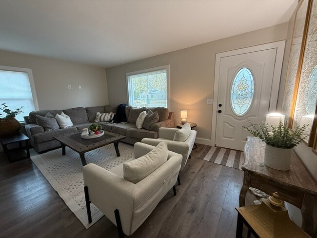 Photo - 206 Kissane Ave