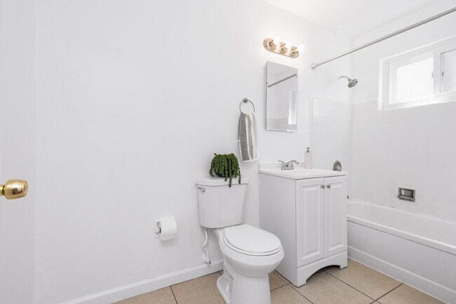 Bathroom 1 bed 1 bath