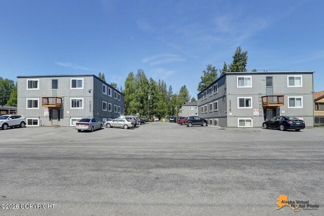 Building Photo - 5205 E 26th Ave Unit 4