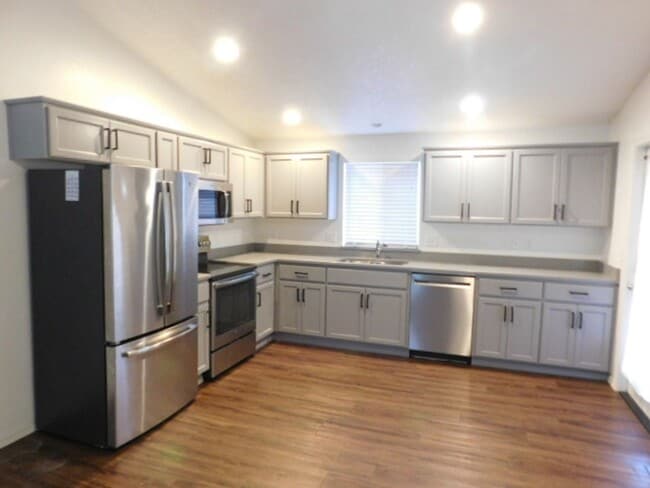 3Bd/2Ba Single Story Home - For viewing beginning 4/27/2026! - 3Bd/2Ba Single Story Home - For viewing beginning 4/27/2026!