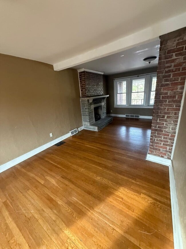 Photo - Newly Renovated 3BD 1BA house in Mt. Washington!