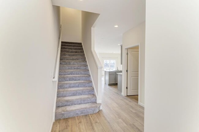 Photo - 5956 Hawkweed Dr Unidad 5956
