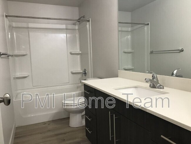 Photo - 2874 Kiesel Ave Unit 306