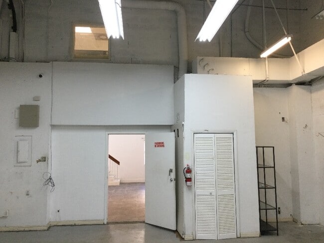 Photo - 7400 NW 7th St