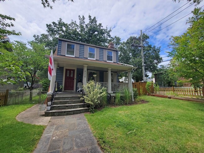 Building Photo - 4116 12th St NE Rental
